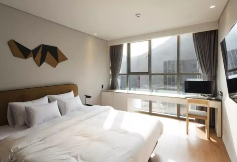 Hound Hotel Yongwon