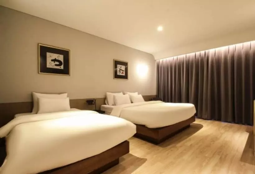 Hound Hotel Yongwon