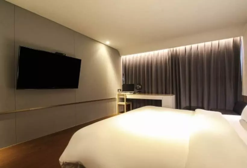 Hound Hotel Yongwon