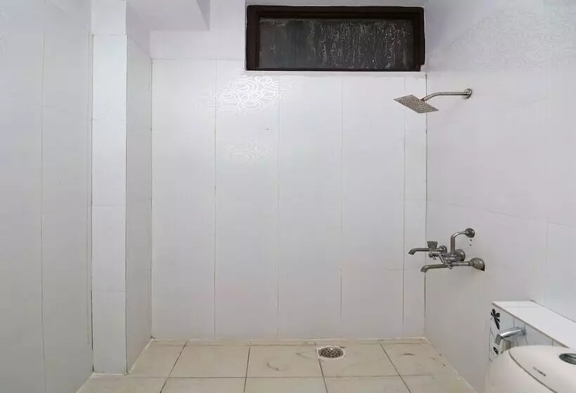 هتل Krishna 26 By Oyo Rooms