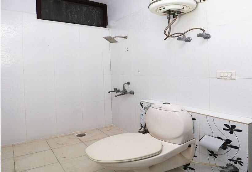 هتل Krishna 26 By Oyo Rooms