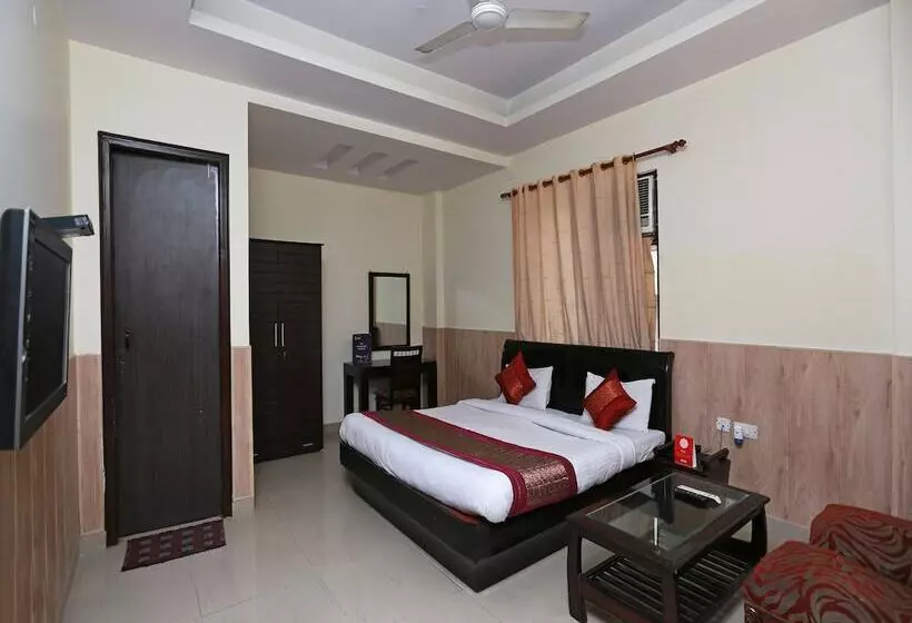 هتل Krishna 26 By Oyo Rooms