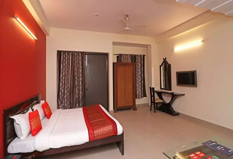 هتل Krishna 26 By Oyo Rooms
