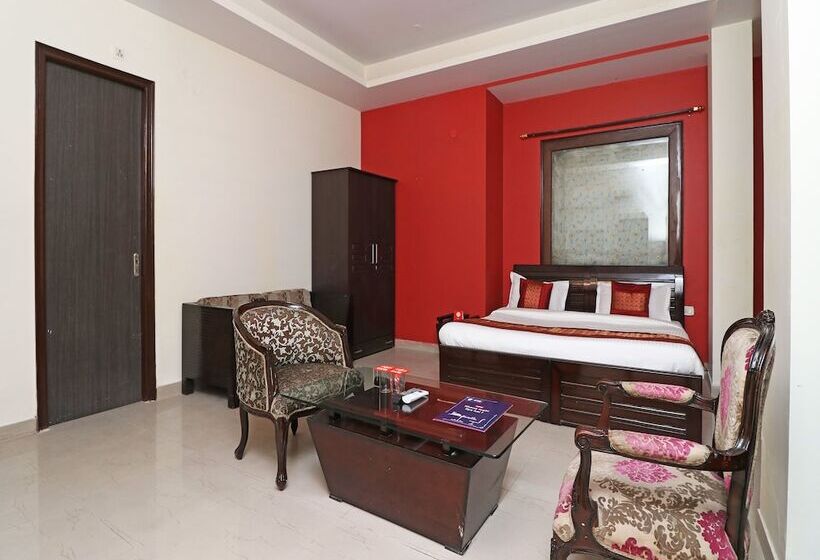 هتل Krishna 26 By Oyo Rooms