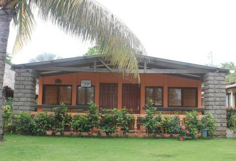 هتل Punta Roca Surf Resort