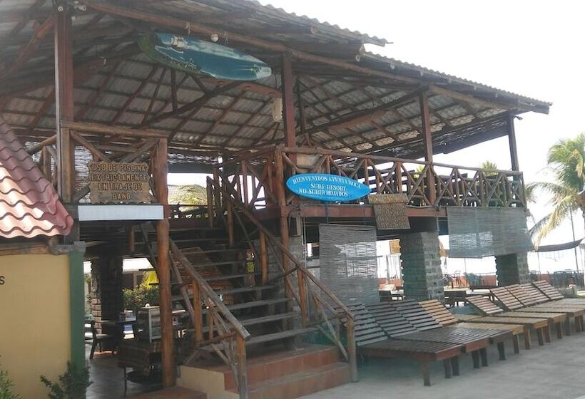 هتل Punta Roca Surf Resort