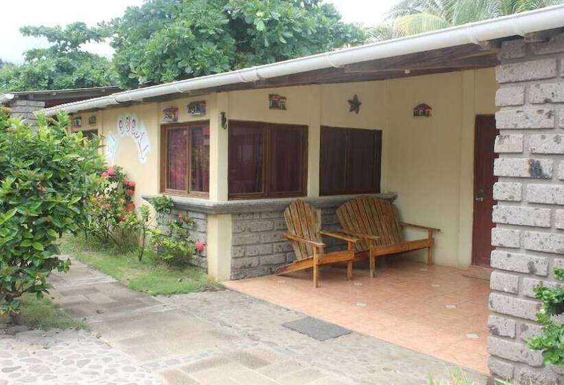 هتل Punta Roca Surf Resort