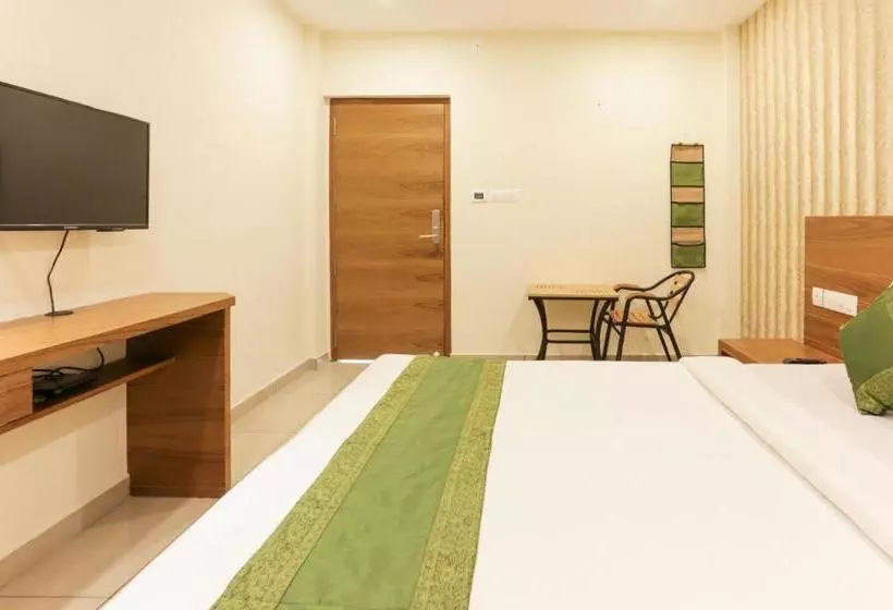 هتل Treebo Trend Cmks Gulmohar Suites