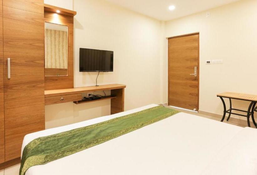 ホテル Treebo Trend Cmks Gulmohar Suites