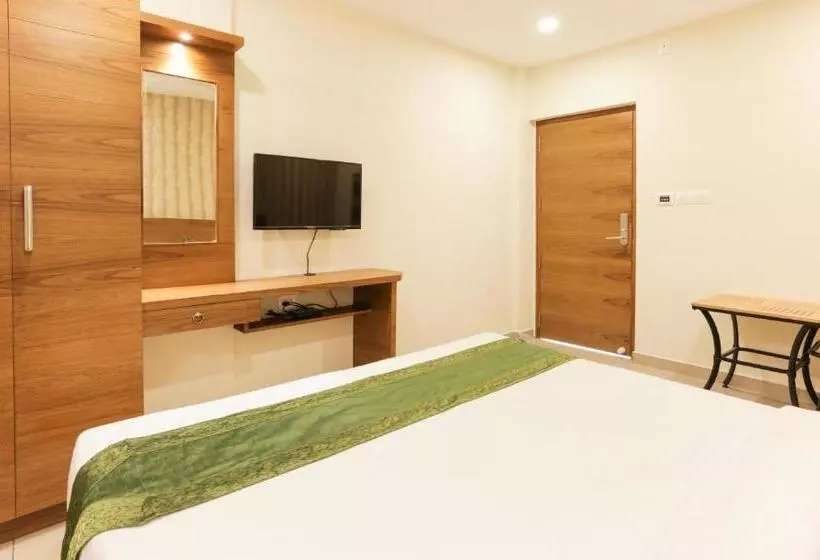 هتل Treebo Trend Cmks Gulmohar Suites