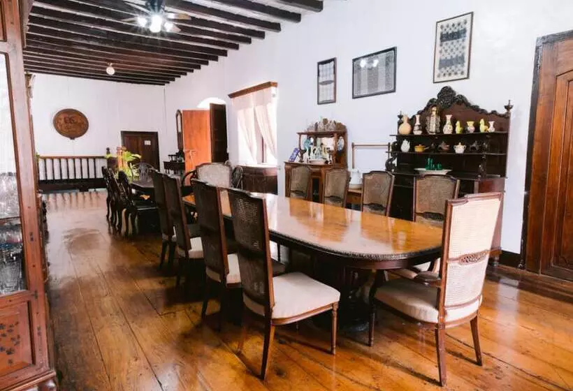 Hotelli Villa Angela Heritage House