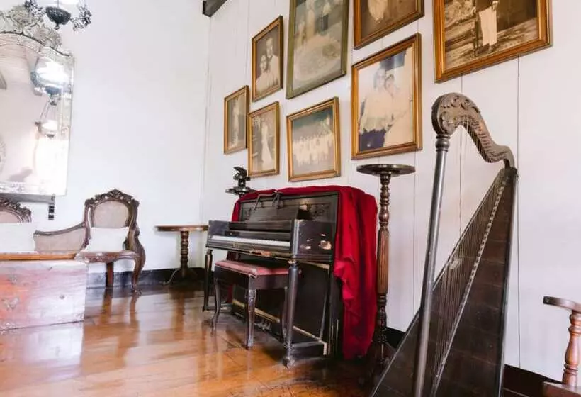 Hotelli Villa Angela Heritage House