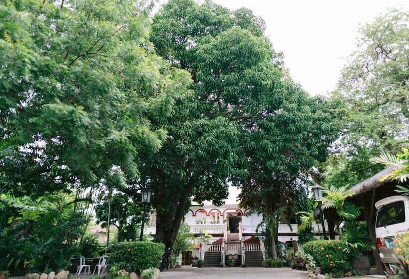 هتل Villa Angela Heritage House