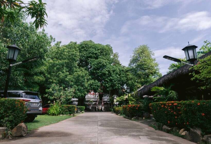 هتل Villa Angela Heritage House