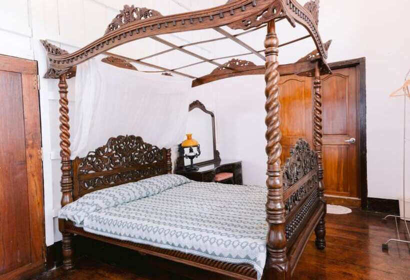 هتل Villa Angela Heritage House