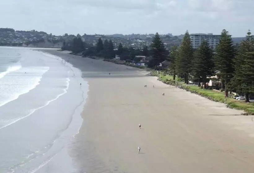 Motelli Orewa Pillows Lodge