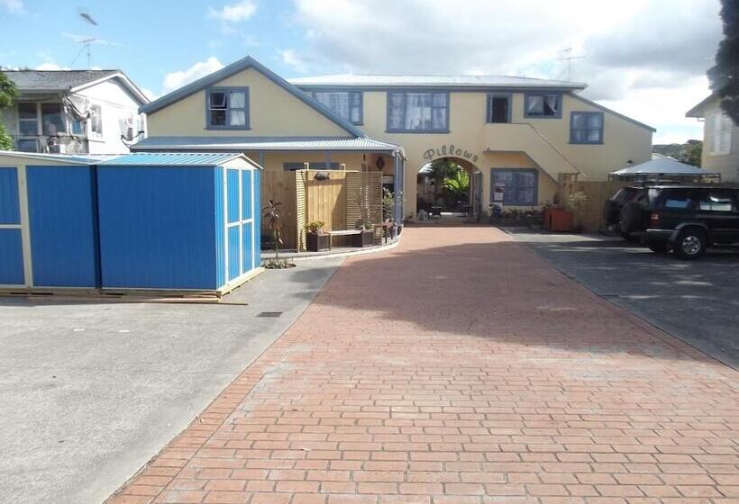 Мотель Orewa Pillows Lodge