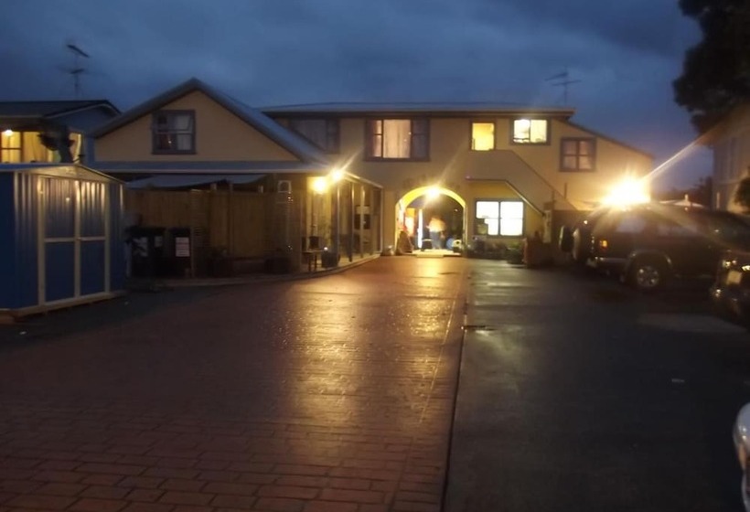 Мотель Orewa Pillows Lodge