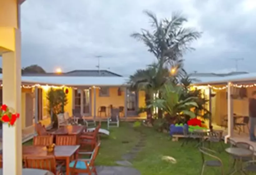 Motelli Orewa Pillows Lodge