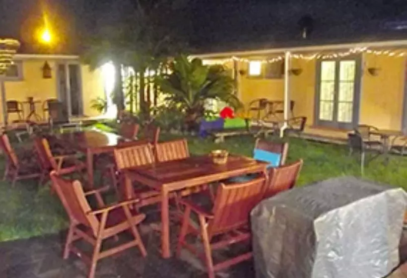 Motelli Orewa Pillows Lodge