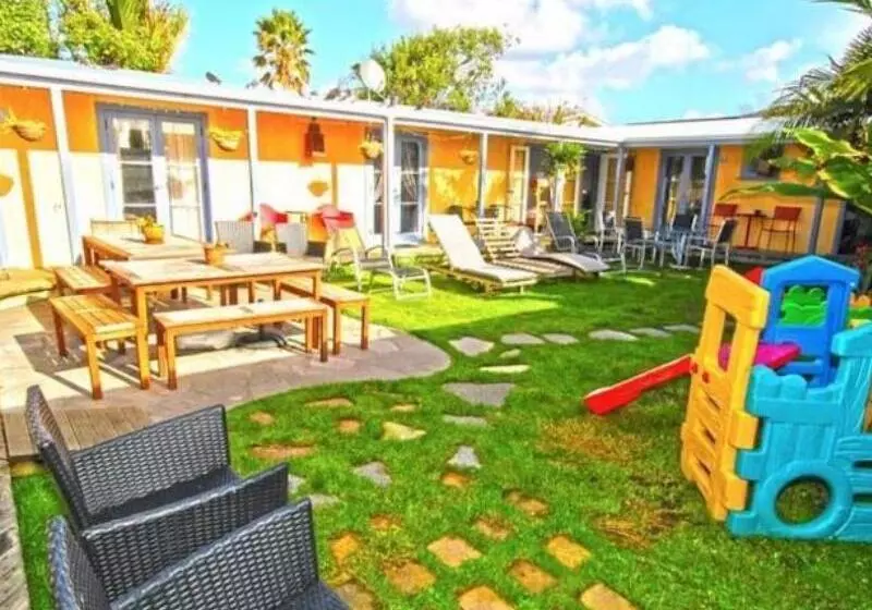 Motelli Orewa Pillows Lodge