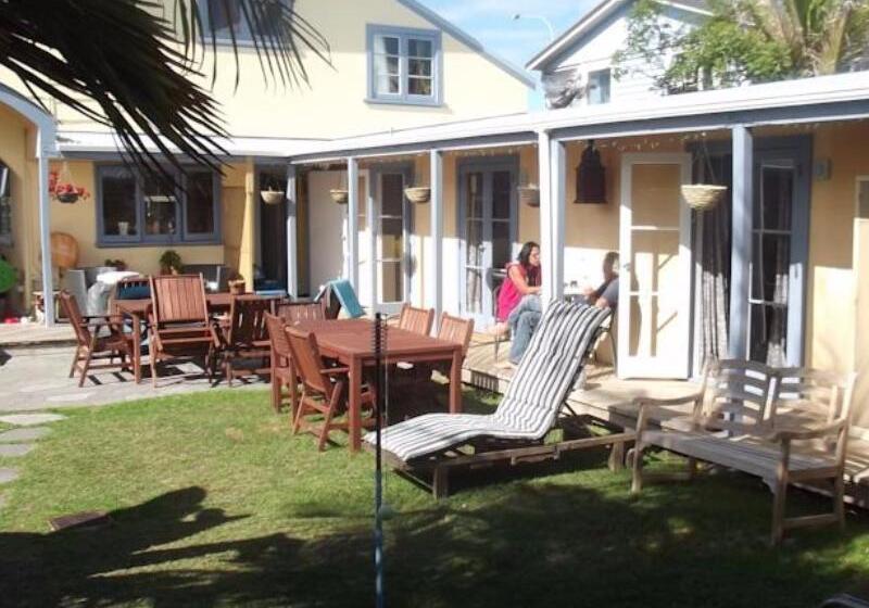 Мотель Orewa Pillows Lodge