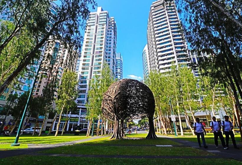 Oasis Regency At Fort Victoria Bgc