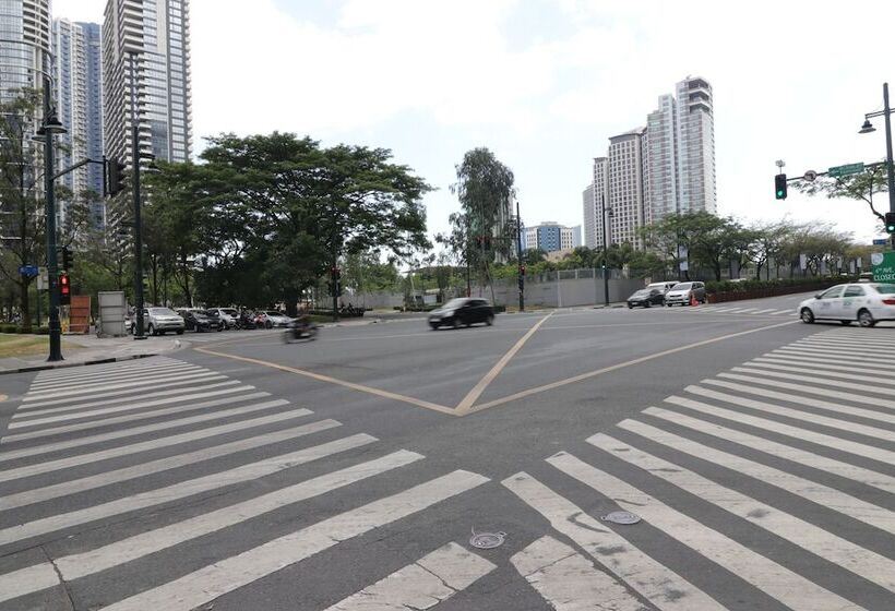 Oasis Regency At Fort Victoria Bgc