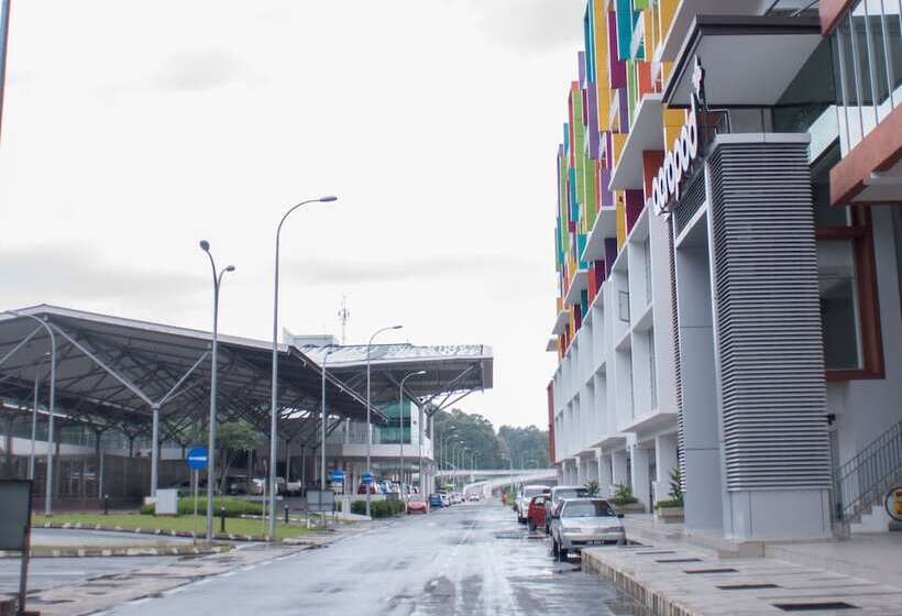 پانسیون 19 Atelier Suites Aeropod