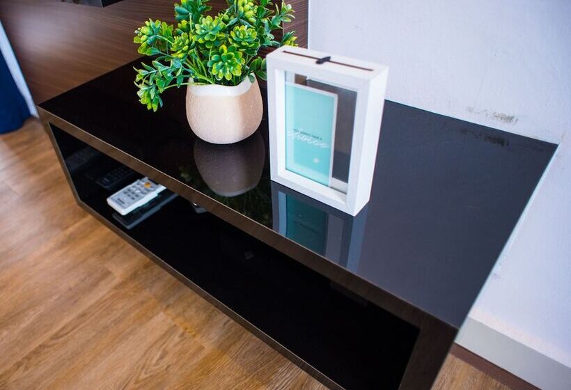 پانسیون 19 Atelier Suites Aeropod