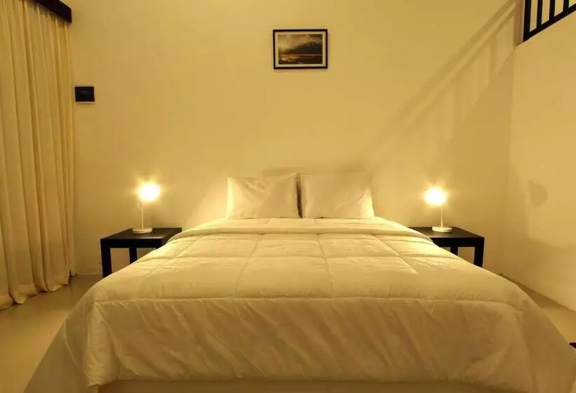 ペンション Canggu Beach Inn