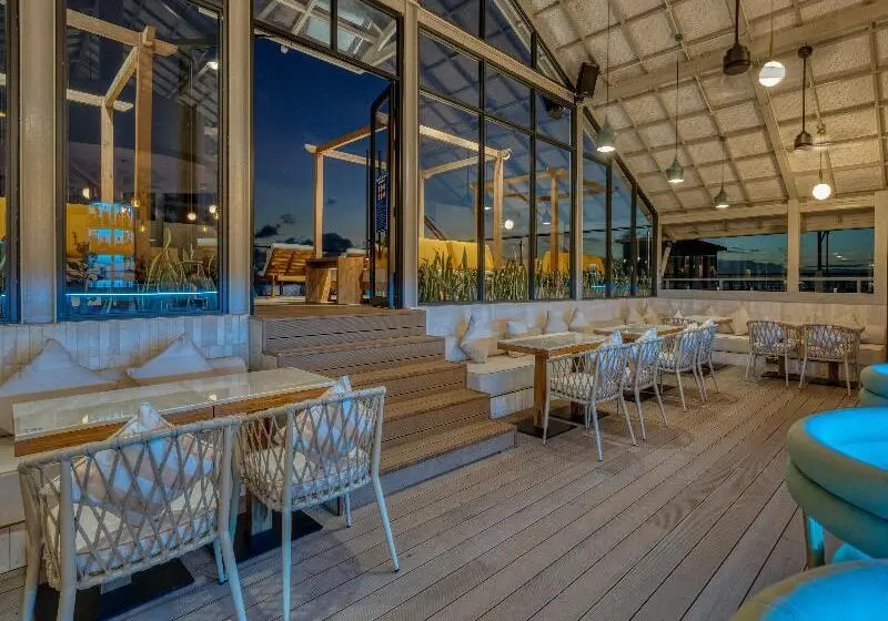 ペンション Canggu Beach Inn