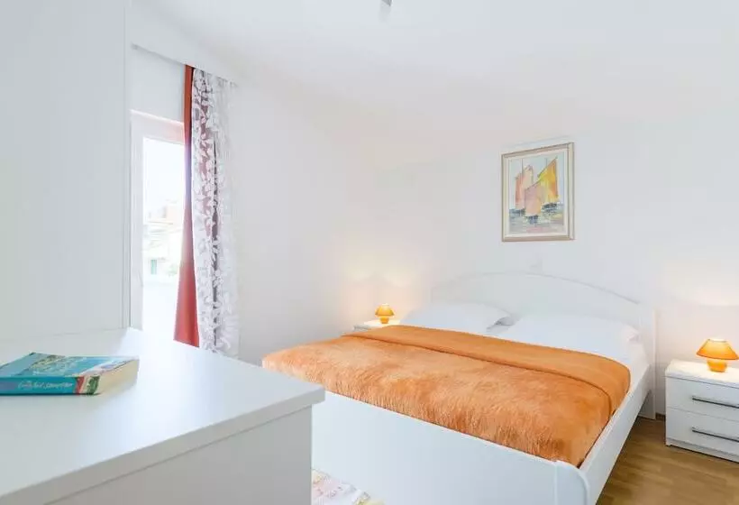 Apartmani Nikolina