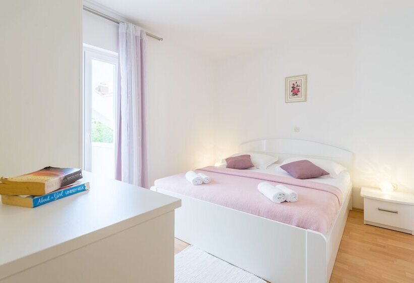 Apartmani Nikolina