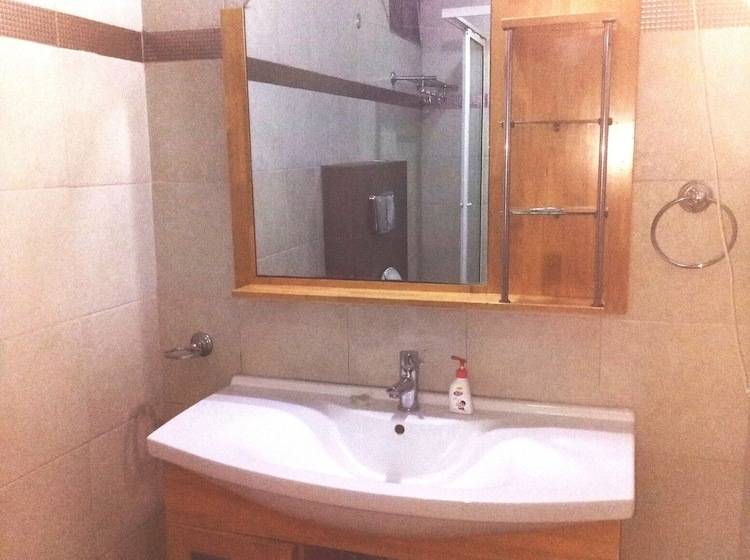 مبيت وإفطار Livia Residency