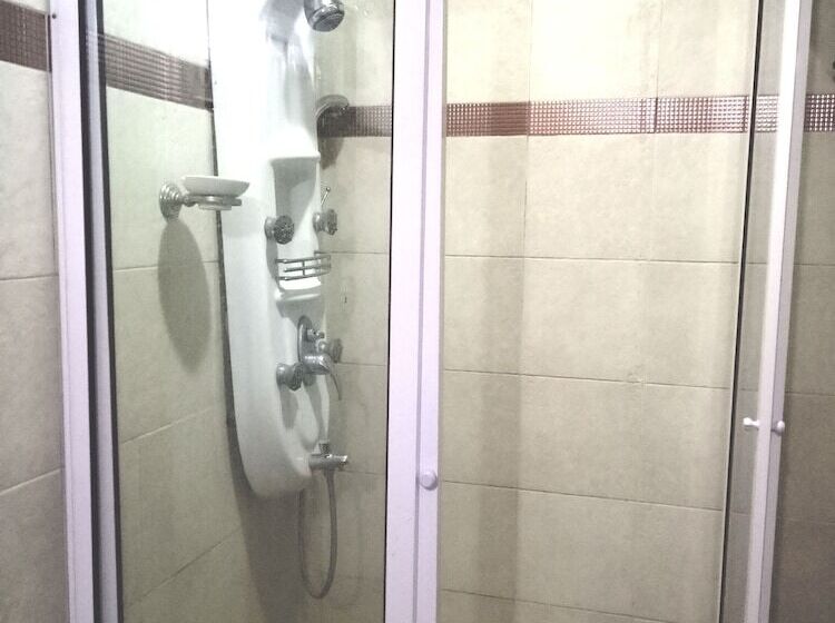 مبيت وإفطار Livia Residency