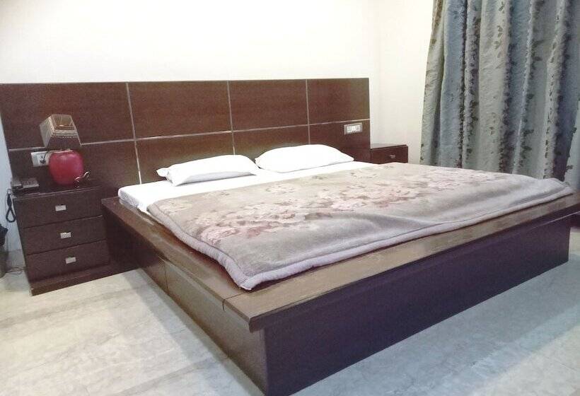 مبيت وإفطار Livia Residency