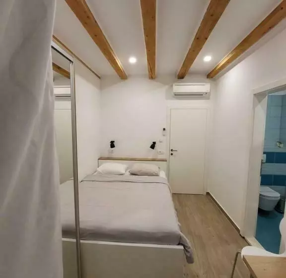 Aamiaismajoitus (B&B) The Little Gem