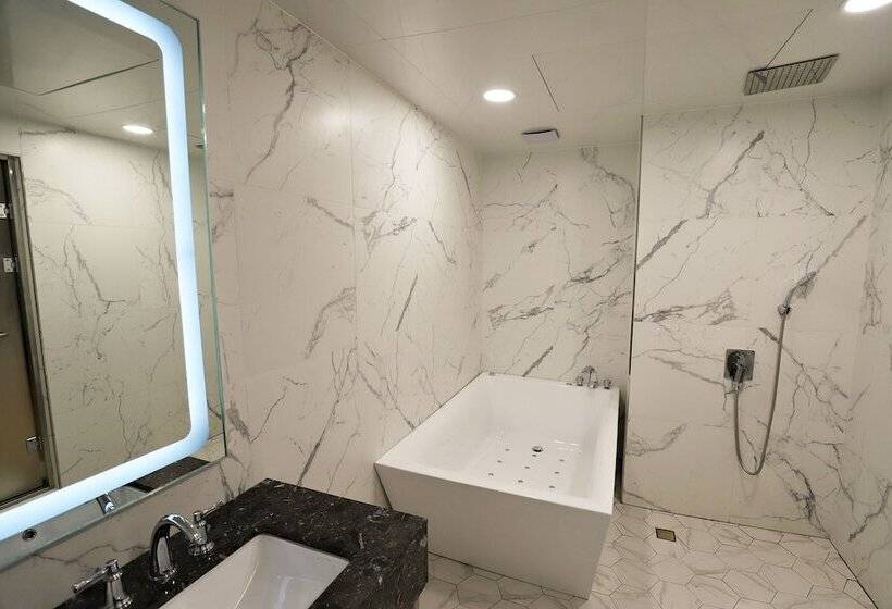 Dongducheon Hotel The Gray