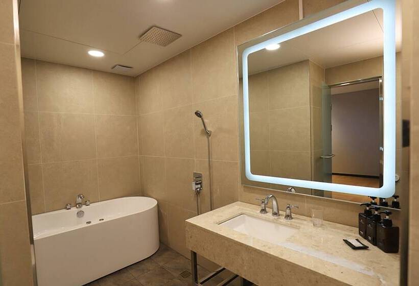 Dongducheon Hotel The Gray