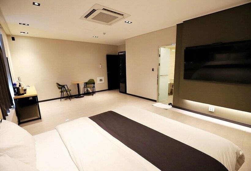 Dongducheon Hotel The Gray