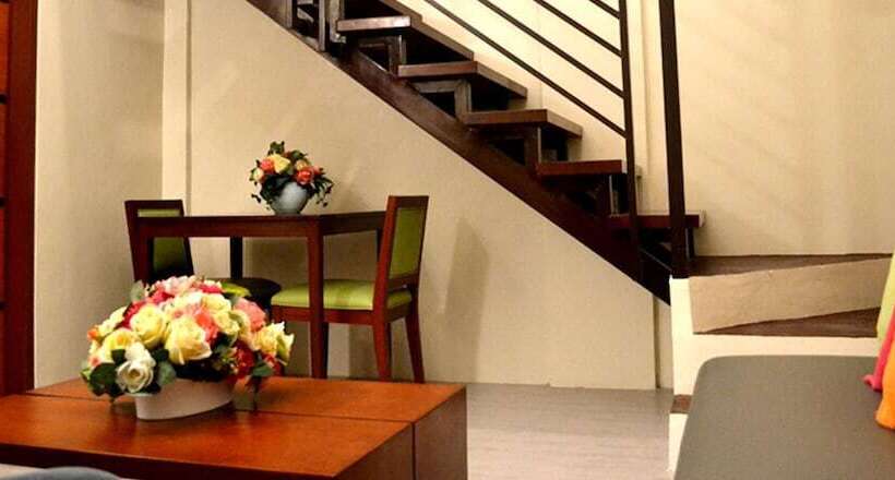 בית מלון כפרי Executive Lofts By Mystique Lane