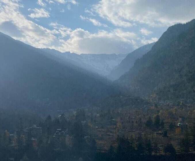 בית מלון כפרי Manali Jain Cottage