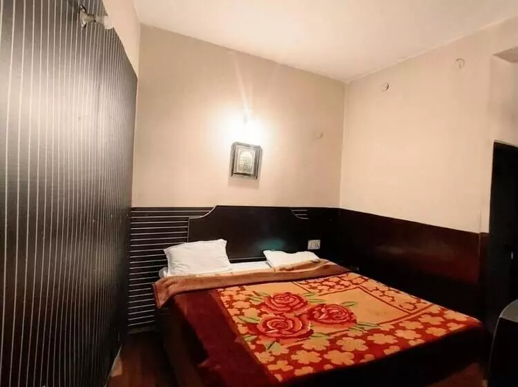 ホテル Manali Jain Cottage