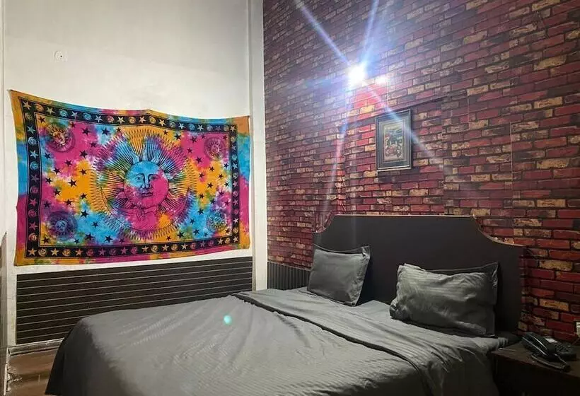 ホテル Manali Jain Cottage