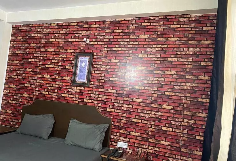 ホテル Manali Jain Cottage