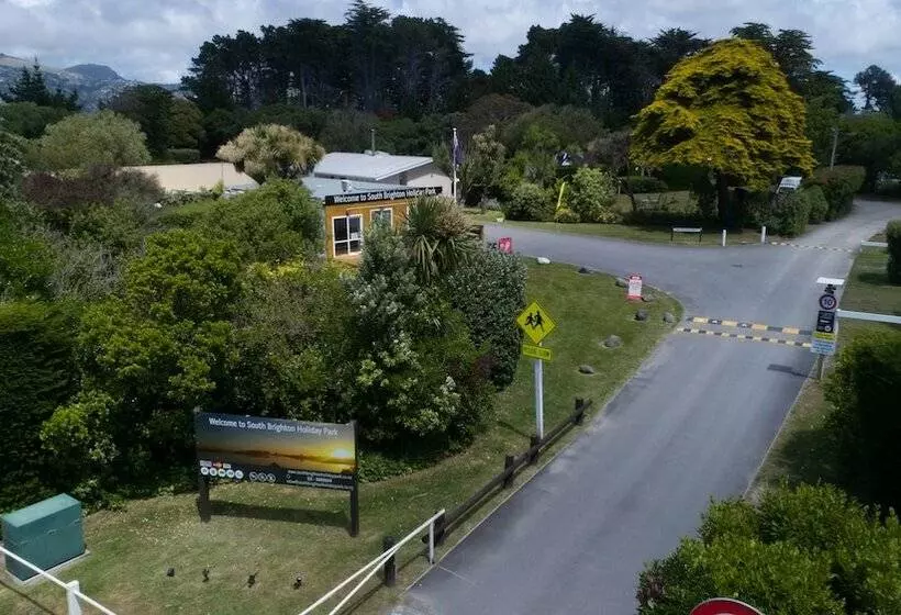 ホテル South Brighton Holiday Park