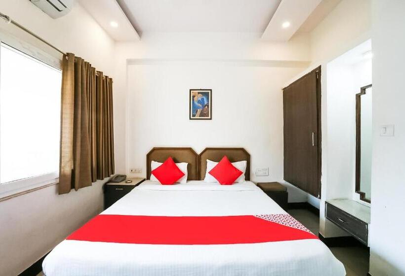 בית מלון כפרי Utsav