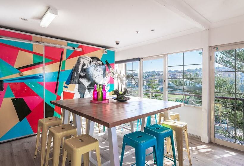 Mad Monkey Hostel Coogee Beach