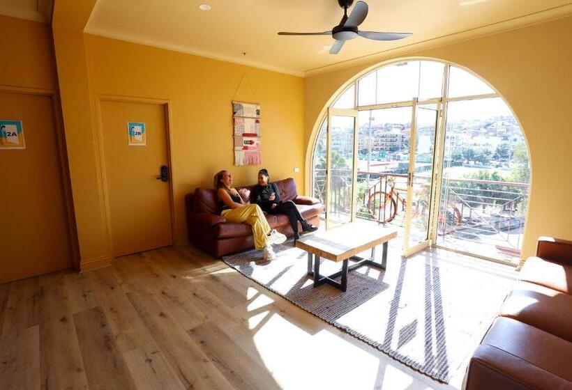 Mad Monkey Hostel Coogee Beach